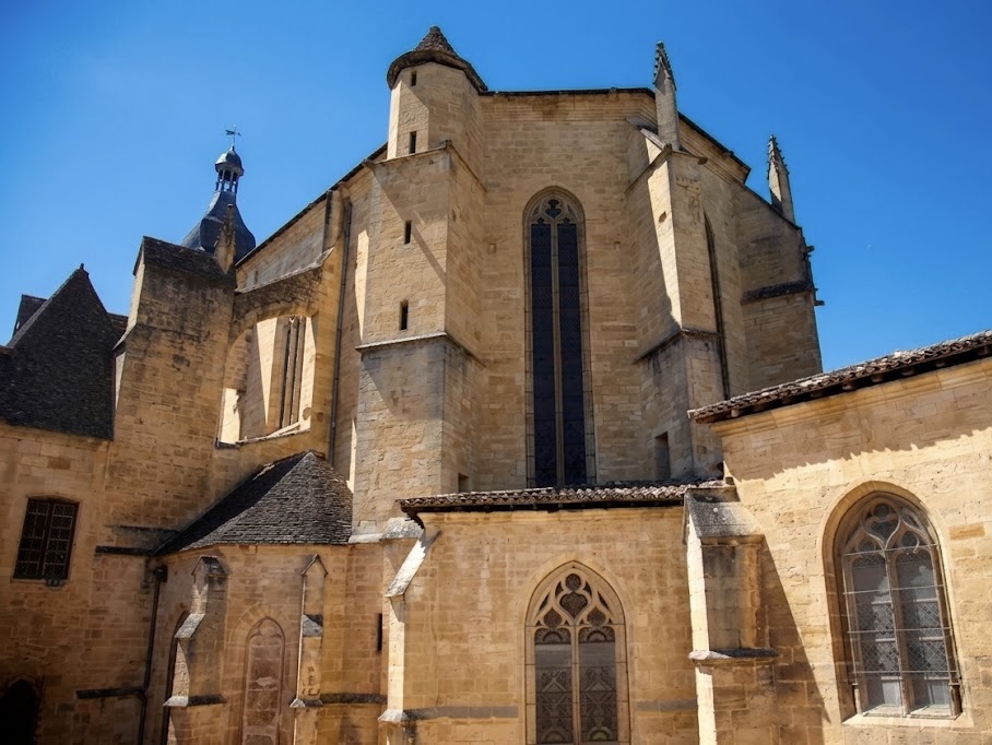 Cathédrale Saint-Sacerdos de Sarlat-la-Canéda, monument phare de la cité médiévale
