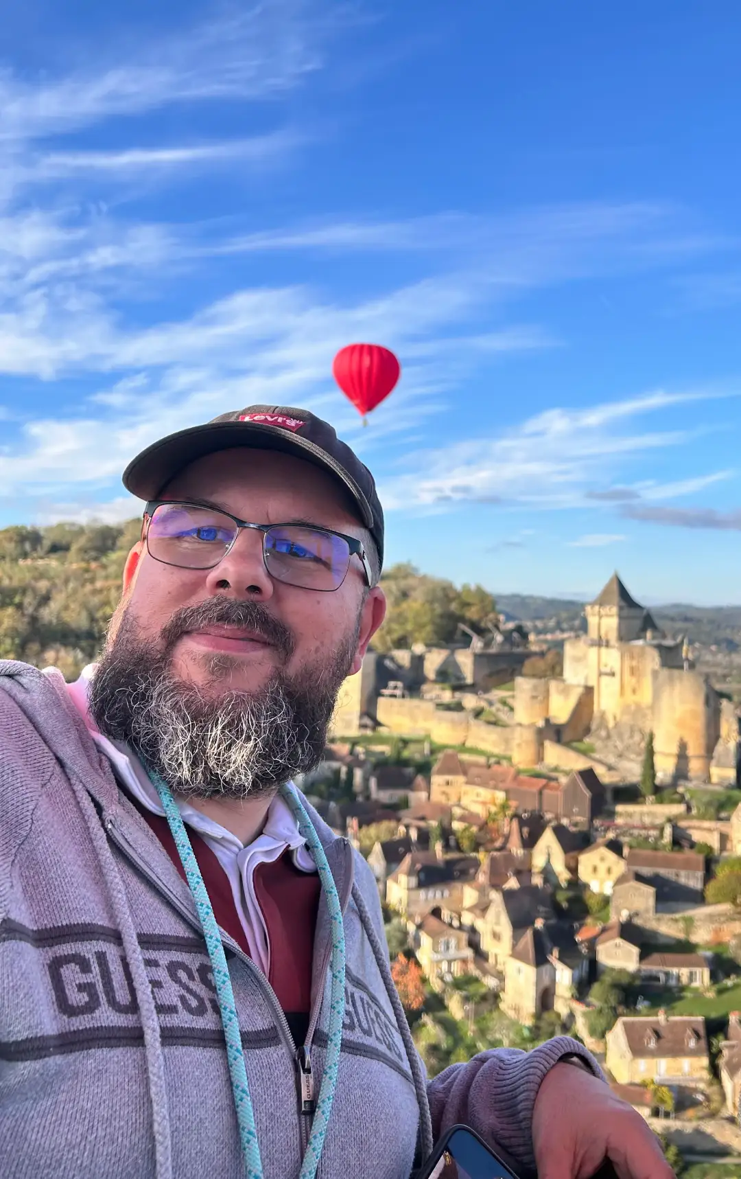 Sébastien Fouladoux, co-gérant des Chalets du Périgord, à Sarlat